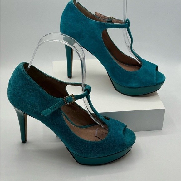Vince Camuto Pumps Size 35.5 in teal color, 4inch heel 1 inch platform Brand New - Picture 4 of 9